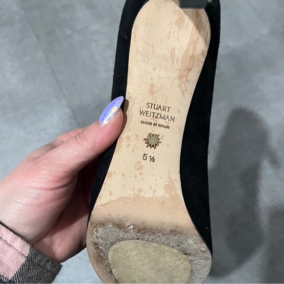 Stuart Weitzman Black Suede Women's Round Toe Heels 5.5 - Picture 4 of 6